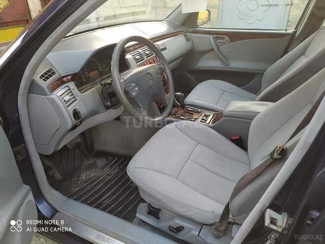 Mercedes E 270 2000, 450,000 km - 2.7 l - Saatlı