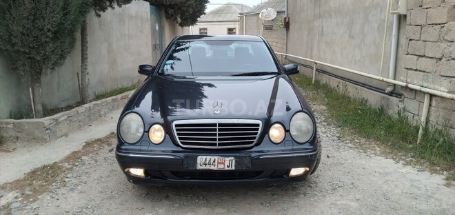 Mercedes E 220 2000, 187,383 km - 2.2 l - Bakı