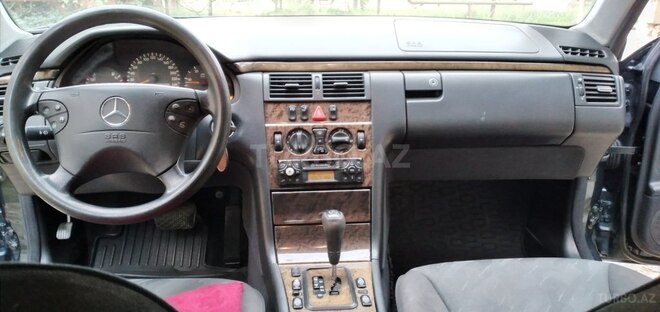 Mercedes E 220 2000, 187,383 km - 2.2 l - Bakı