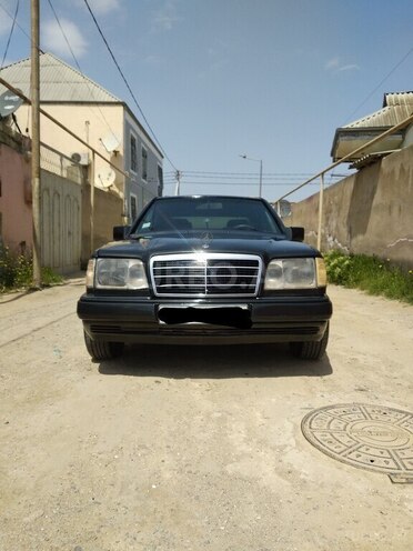 Mercedes E 200 1989, 564,378 km - 2.0 l - Bakı