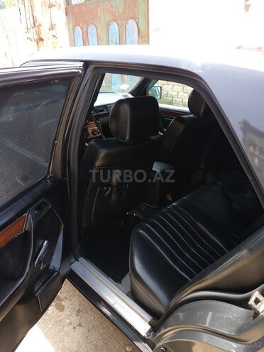 Mercedes E 200 1989, 564,378 km - 2.0 l - Bakı