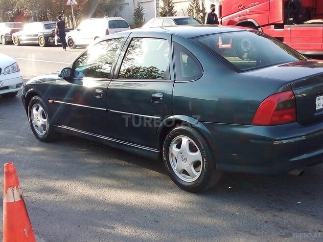 Opel Vectra 2000, 228,000 km - 2.0 l - Bakı