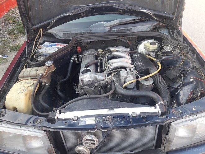 Mercedes 190 1988, 412,121 km - 2.0 l - Bakı