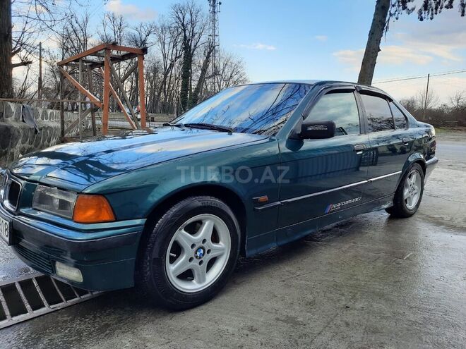 BMW 318 1994, 450,102 km - 1.8 л - Zaqatala