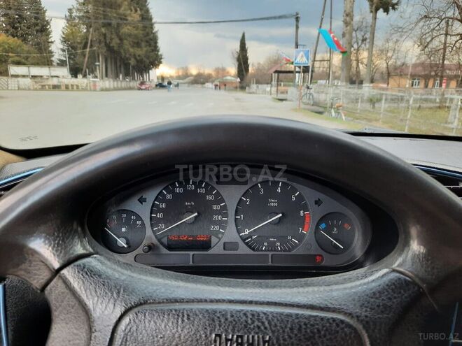 BMW 318 1994, 450,102 km - 1.8 л - Zaqatala