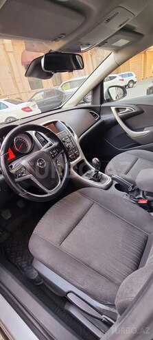 Opel Astra 2012, 233,000 km - 1.7 l - Bakı