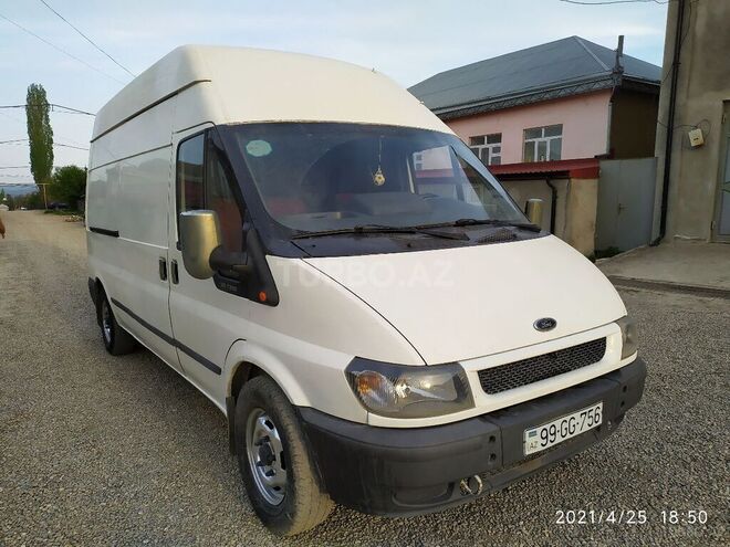 Ford Transit 2002, 385,000 km - 2.4 l - Qusar