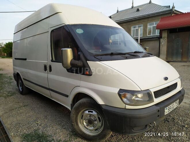 Ford Transit 2002, 385,000 km - 2.4 l - Qusar