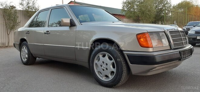 Mercedes E 300 1991, 359,044 km - 3.0 l - Bakı