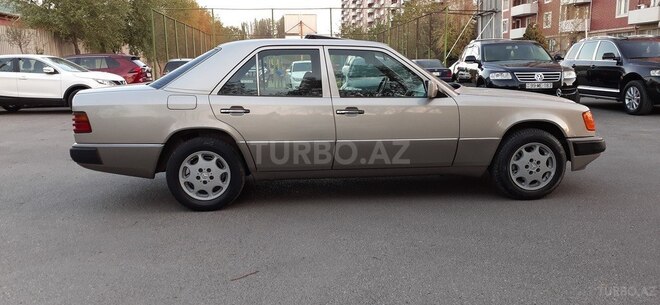 Mercedes E 300 1991, 359,044 km - 3.0 l - Bakı
