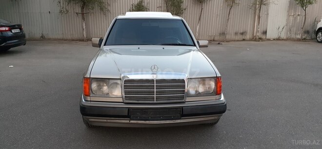 Mercedes E 300 1991, 359,044 km - 3.0 l - Bakı