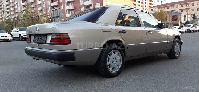 Mercedes E 300 1991, 359,044 km - 3.0 l - Bakı