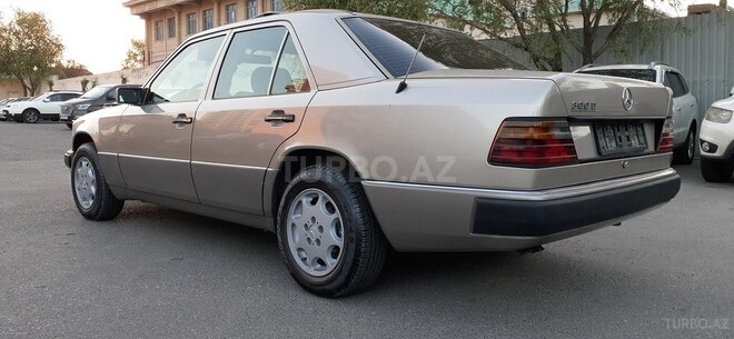 Mercedes E 300 1991, 359,044 km - 3.0 l - Bakı