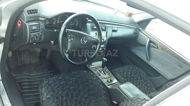 Mercedes E 260 2001, 309,230 km - 2.6 l - Gəncə