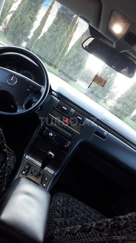 Mercedes E 260 2001, 309,230 km - 2.6 l - Gəncə