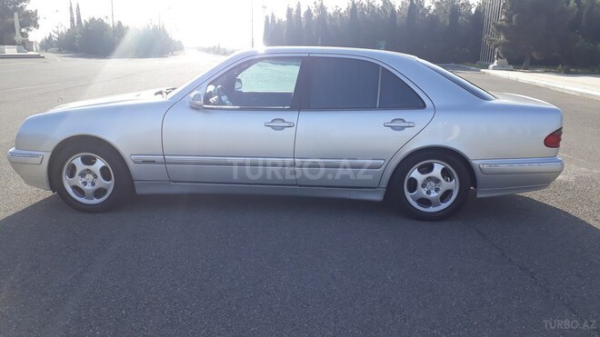 Mercedes E 260 2001, 309,230 km - 2.6 l - Gəncə