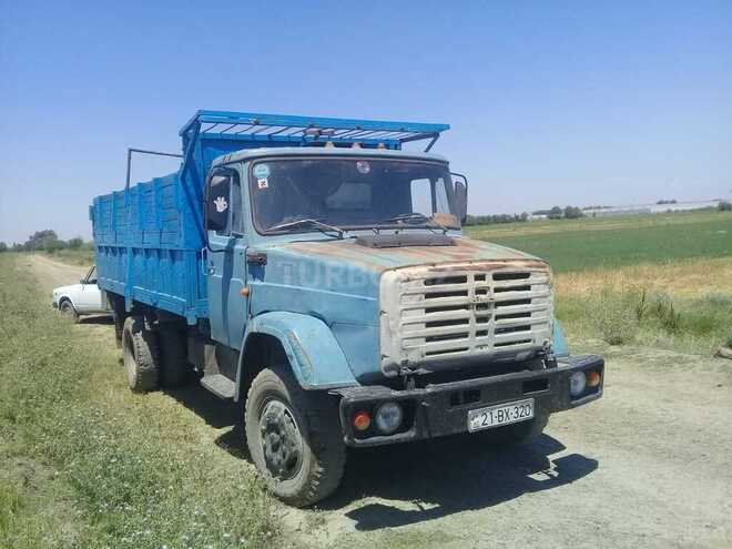 ZIL 4334 1991, 18,000 km - 8.5 l - Mingəçevir