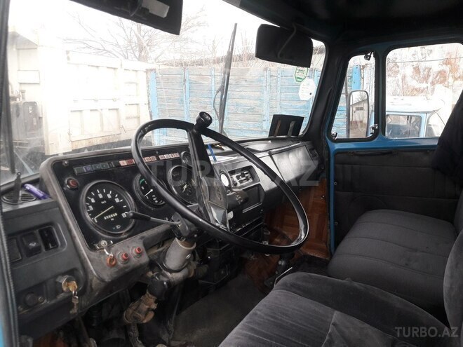 ZIL 4334 1991, 18,000 km - 8.5 l - Mingəçevir