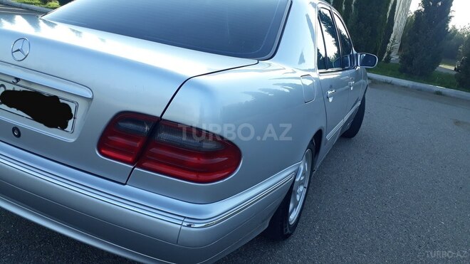 Mercedes E 260 2001, 309,230 km - 2.6 l - Gəncə