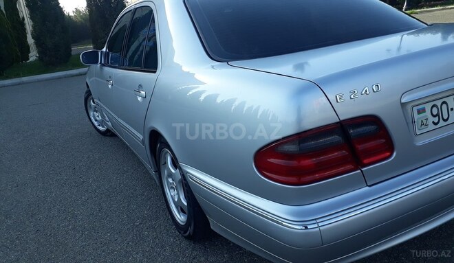 Mercedes E 260 2001, 309,230 km - 2.6 l - Gəncə