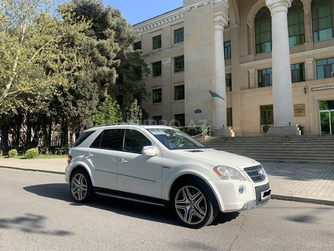 Mercedes ML 63 AMG 2009, 205,000 km - 6.2 л - Bakı