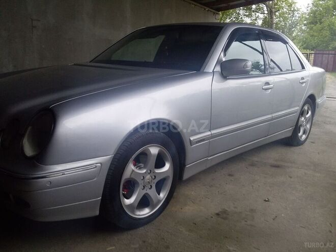 Mercedes E 320 2000, 304,841 km - 3.2 l - Zaqatala