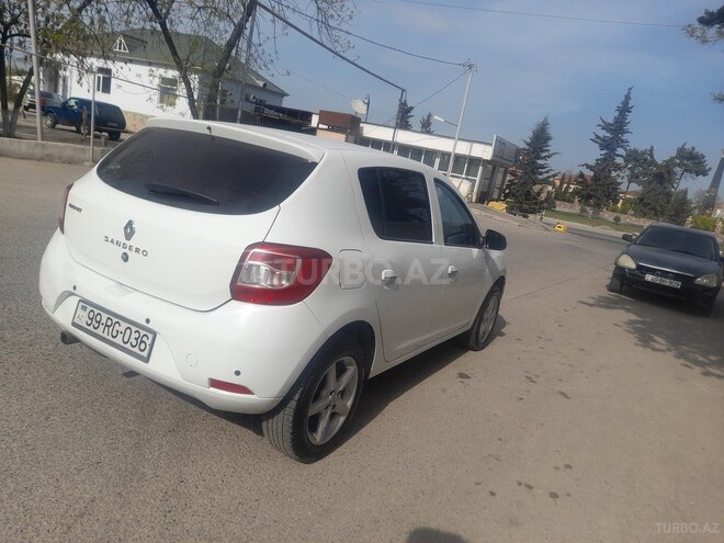 Renault Sandero 2014, 280,000 km - 1.6 l - Quba