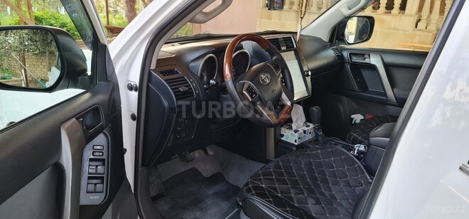 Toyota Prado 2011, 270,000 km - 3.0 l - Bakı