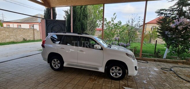 Toyota Prado 2011, 270,000 km - 3.0 l - Bakı