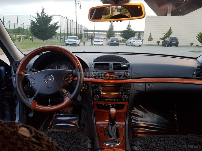 Mercedes E 220 2002, 220,000 km - 2.2 l - Xaçmaz