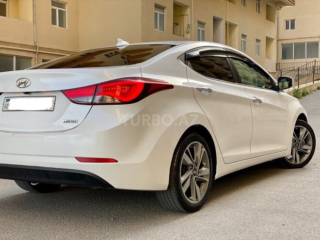 Hyundai Elantra 2015, 124,000 km - 1.8 л - Bakı