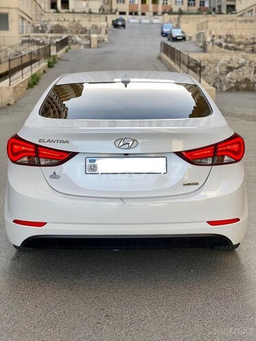 Hyundai Elantra 2015, 124,000 km - 1.8 л - Bakı