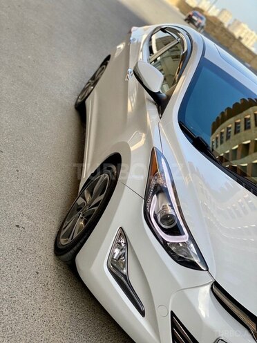 Hyundai Elantra 2015, 124,000 km - 1.8 л - Bakı