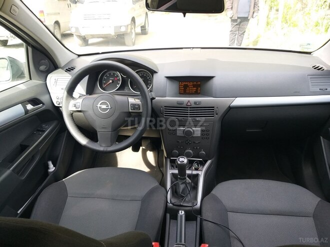 Opel Astra 2005, 179,000 km - 1.4 л - Bakı