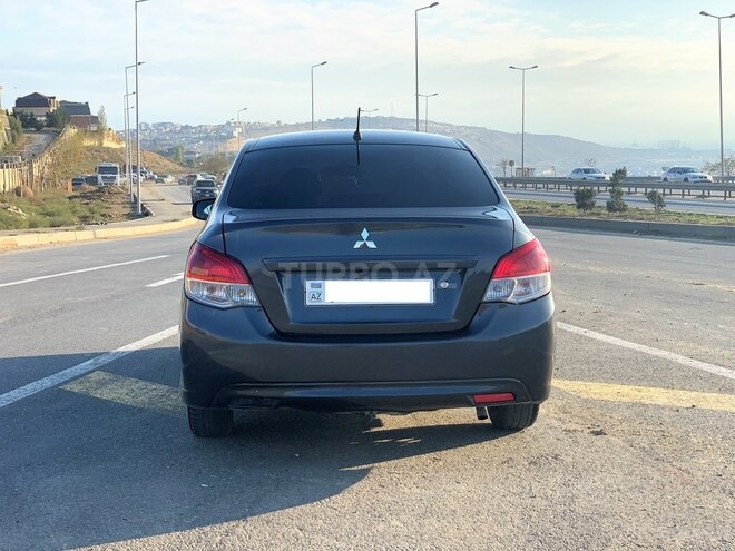 Mitsubishi Attrage 2014, 200,000 km - 1.2 l - Bakı