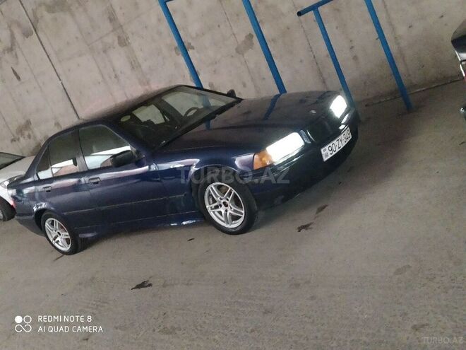 BMW 318 1993, 275,755 km - 1.8 л - Bakı