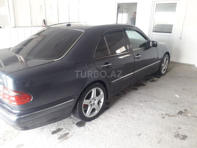 Mercedes E 220 2000, 193,000 km - 2.2 l - Bakı