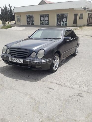 Mercedes E 220 2000, 193,000 km - 2.2 l - Bakı