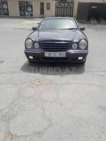 Mercedes E 220 2000, 193,000 km - 2.2 l - Bakı