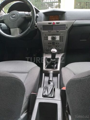 Opel Astra 2006, 180,000 km - 1.4 l - Mingəçevir