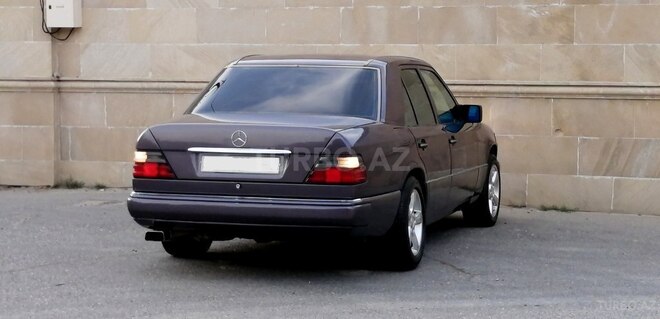 Mercedes E 230 1992, 287,000 km - 2.3 л - Bakı