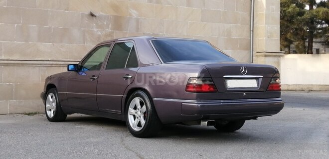 Mercedes E 230 1992, 287,000 km - 2.3 л - Bakı