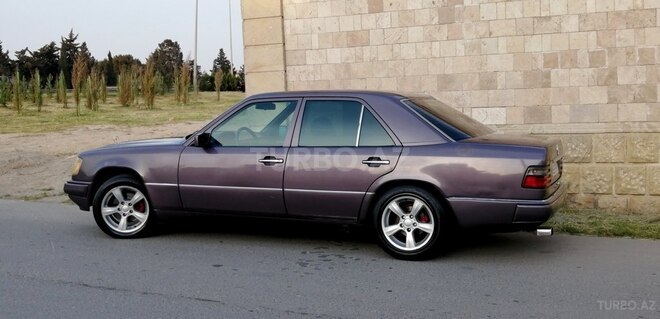 Mercedes E 230 1992, 287,000 km - 2.3 л - Bakı