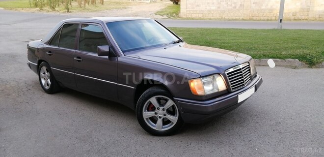 Mercedes E 230 1992, 287,000 km - 2.3 л - Bakı