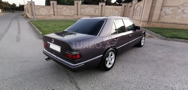 Mercedes E 230 1992, 287,000 km - 2.3 л - Bakı