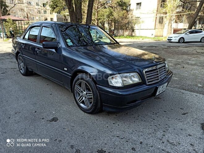 Mercedes C 200 1997, 330,000 km - 2.0 л - Bakı