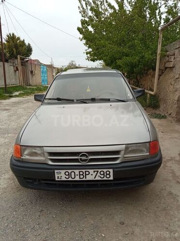Opel Astra 1994, 420,735 km - 1.6 l - Bakı