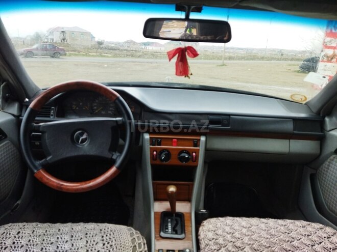 Mercedes E 230 1992, 245,478 km - 2.3 л - Bakı