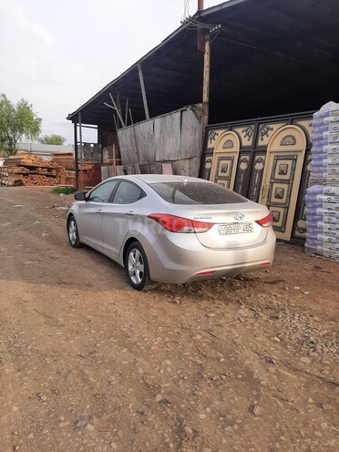 Hyundai Elantra 2011, 135,666 km - 1.8 l - Masallı