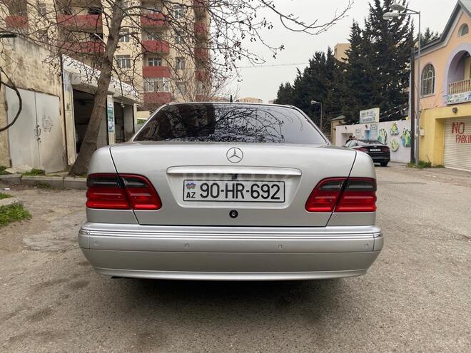 Mercedes E 240 2000, 205,000 km - 2.6 l - Bakı